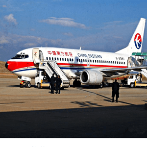 云冈机场货运航空快运业稳步发展的原因是什么？